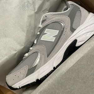 New Balance 530 sneakers